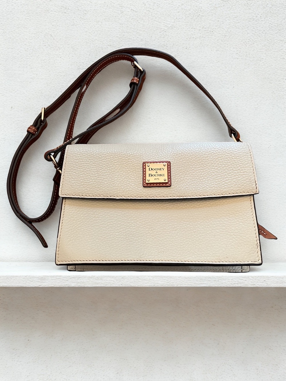 Dooney & Bourke | East West Crossbody